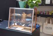 Display counter Antwerpen oude winkeltoog vitrine